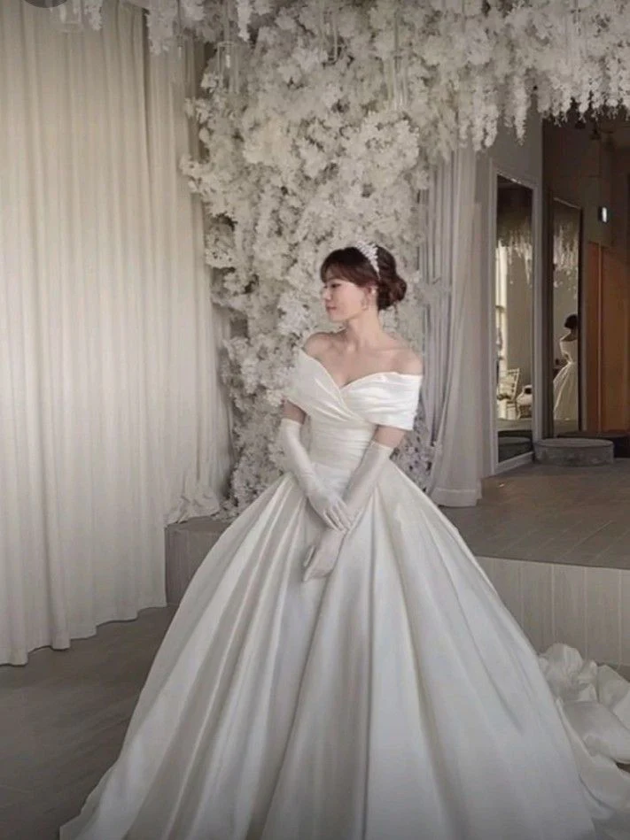 Timeless Bridal Gown Ball Gown Off The Shoulder White Short Sleeves Long Wedding Dresses Elegant Bridal Gowns DH916 - Deanwangkt