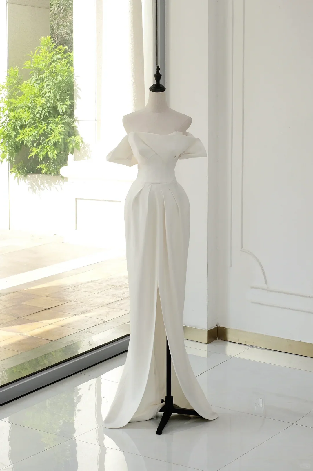 Timeless Bridal Gown Sheath Off The Shoulder Satin Short Sleeves Wedding Dresses Elegant Bridal Gowns DH891 - Deanwangkt
