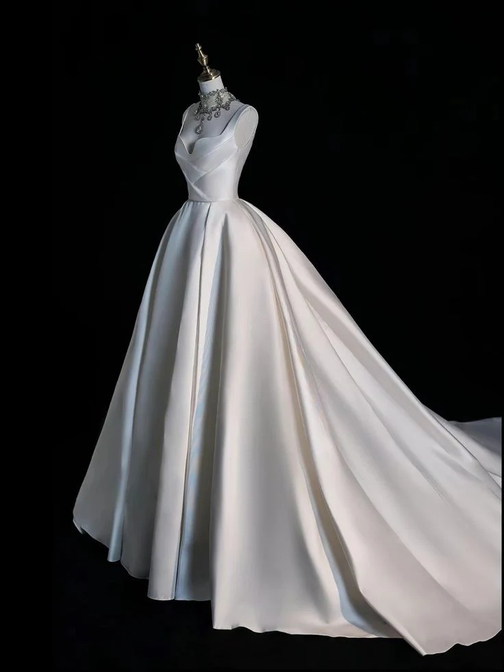 Princess Bridal Dress Ball Gown Sweetheart Sleeveless Satin White Wedding Dresses Pretty Bridal Gowns DH939 - Deanwangkt