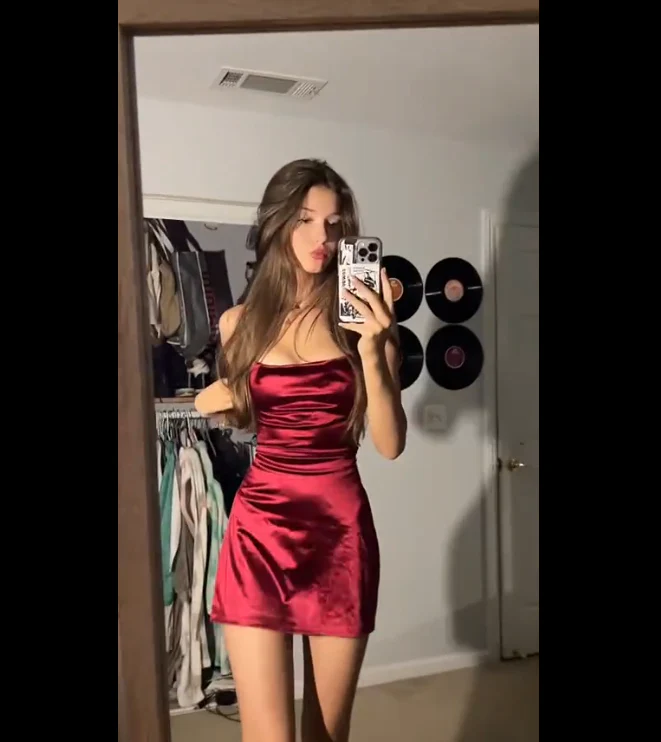 Pretty Sheath Spaghetti Straps Burgundy Formal Homecoming Dresses Short 16th Birthday Outfits Graduation Dress Mini Cocktail Dresses DH2353 - Deanwangkt