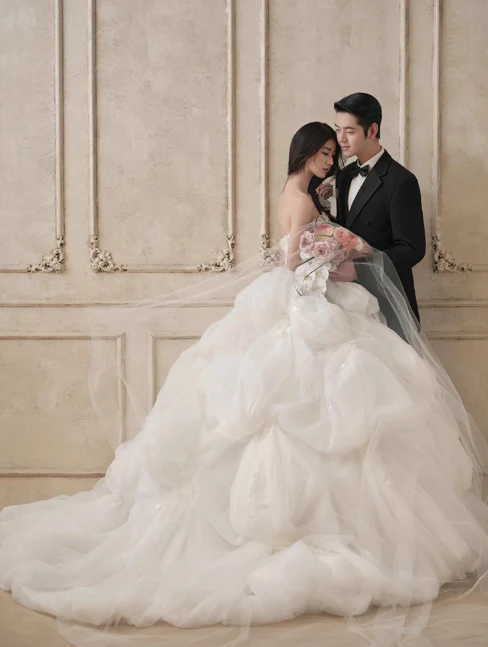 Gorgeous Strapless Ball Gown Long Wedding Dress Tulle White Bridal Gown Sleeveless Bridal Dress DP3795 - Deanwangkt