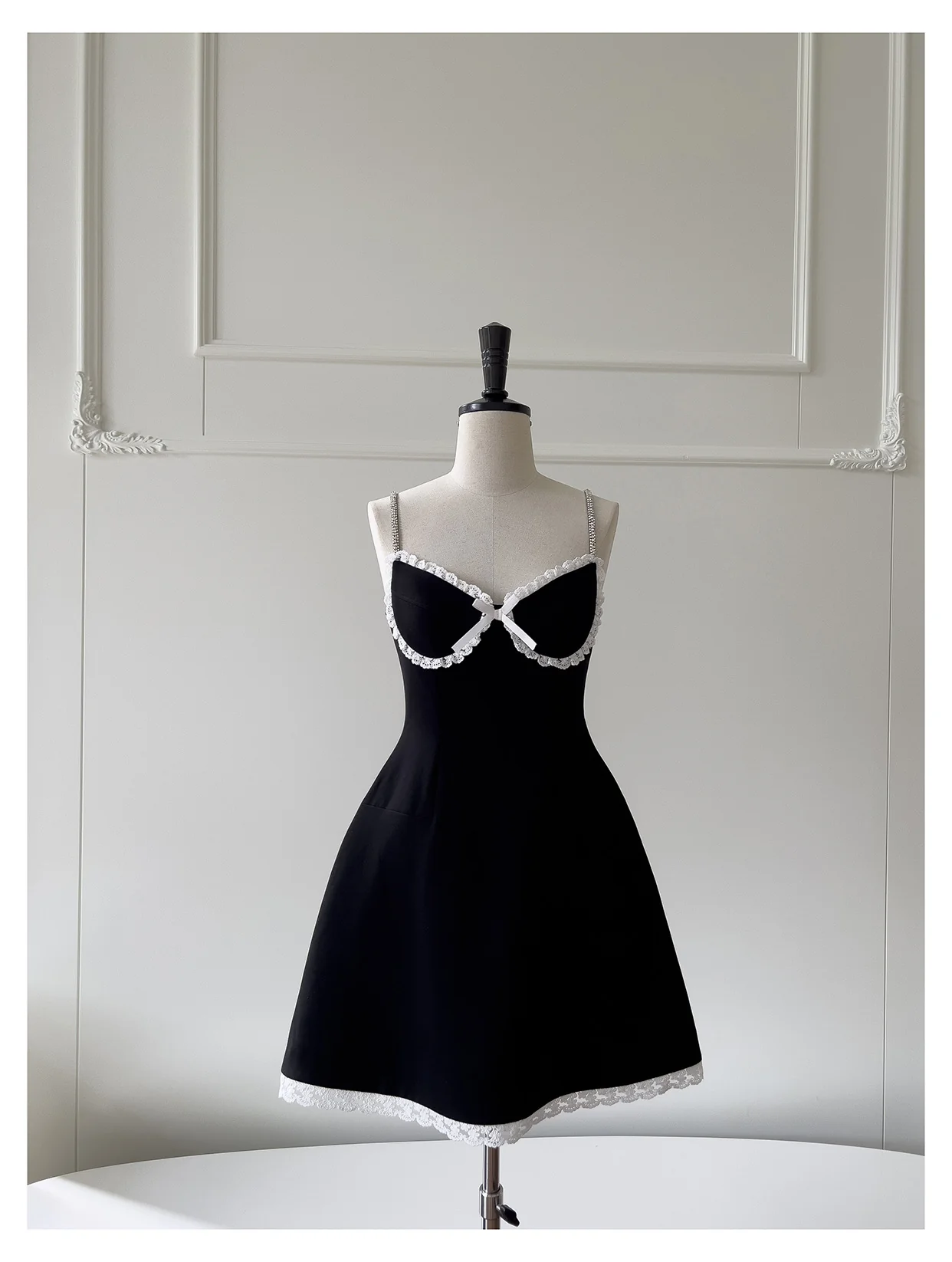 Pretty A Line Spaghetti Straps Black Satin Short Formal Homecoming Dresses Middle School Short 21st Birthday Outfits Graduation Dress Mini Cocktail Dresses DH2300 - Deanwangkt