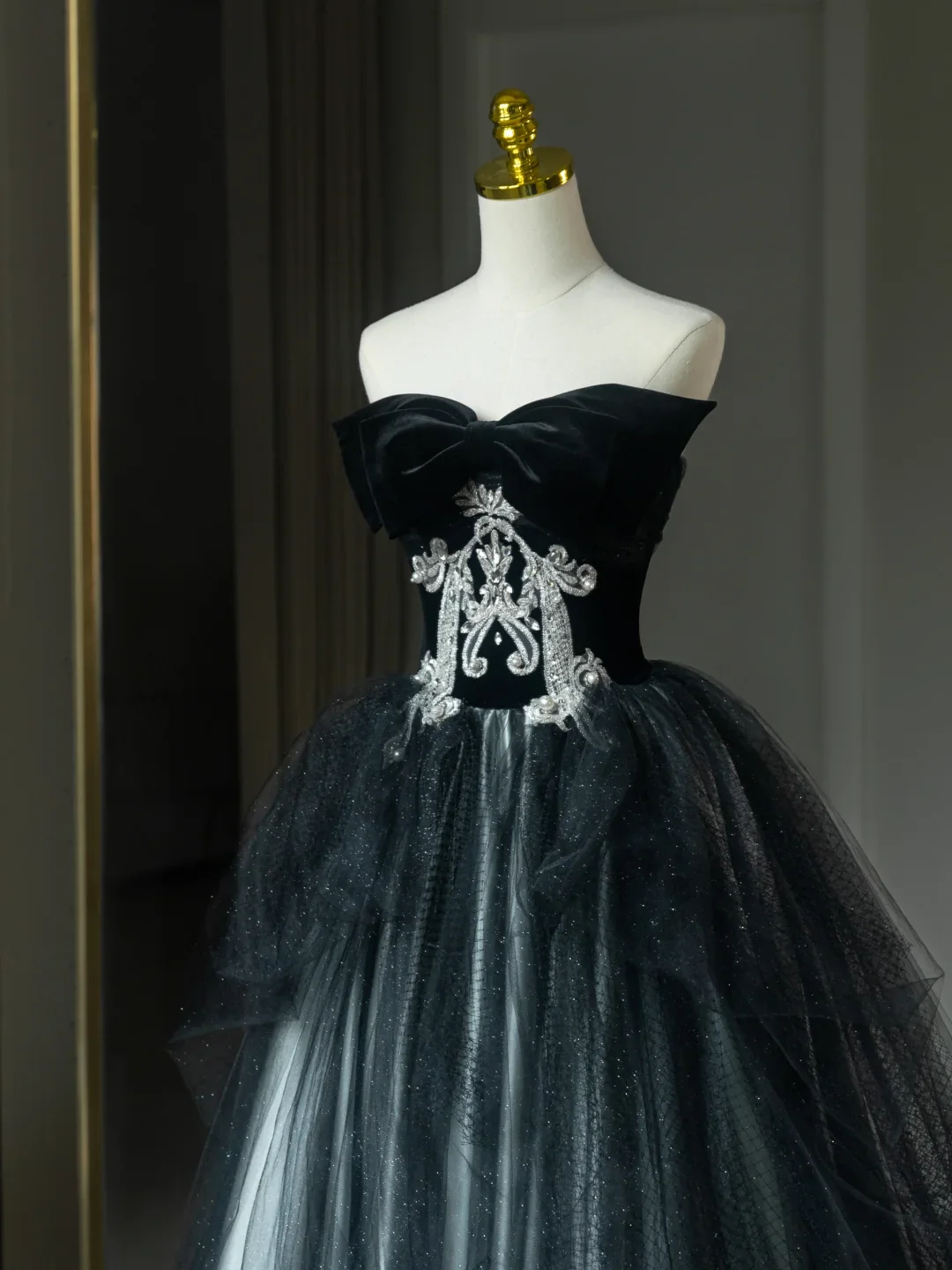 Pretty Ball Gown Strapless Black Tulle Long Lace Quinceanera Dress Formal Gowns Sweet 17 Dresses Vestido De 15 Anos Sweet 16 Dress DH2064 - Deanwangkt