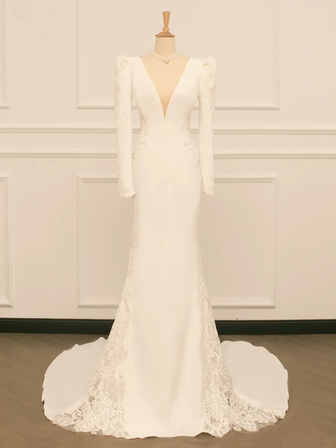 Pretty Wedding Dress Mermaid V Neck Ivory Lace Long Sleeves Backless Vintage Wedding Dresses Bridal Gowns Brides Gown DH363 - Deanwangkt