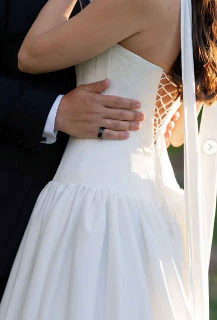 Classic Bridal Gown Ball Gown Strapless Sleeveless Satin Long White Wedding Dresses Elegant Bridal Gowns DH861 - Deanwangkt