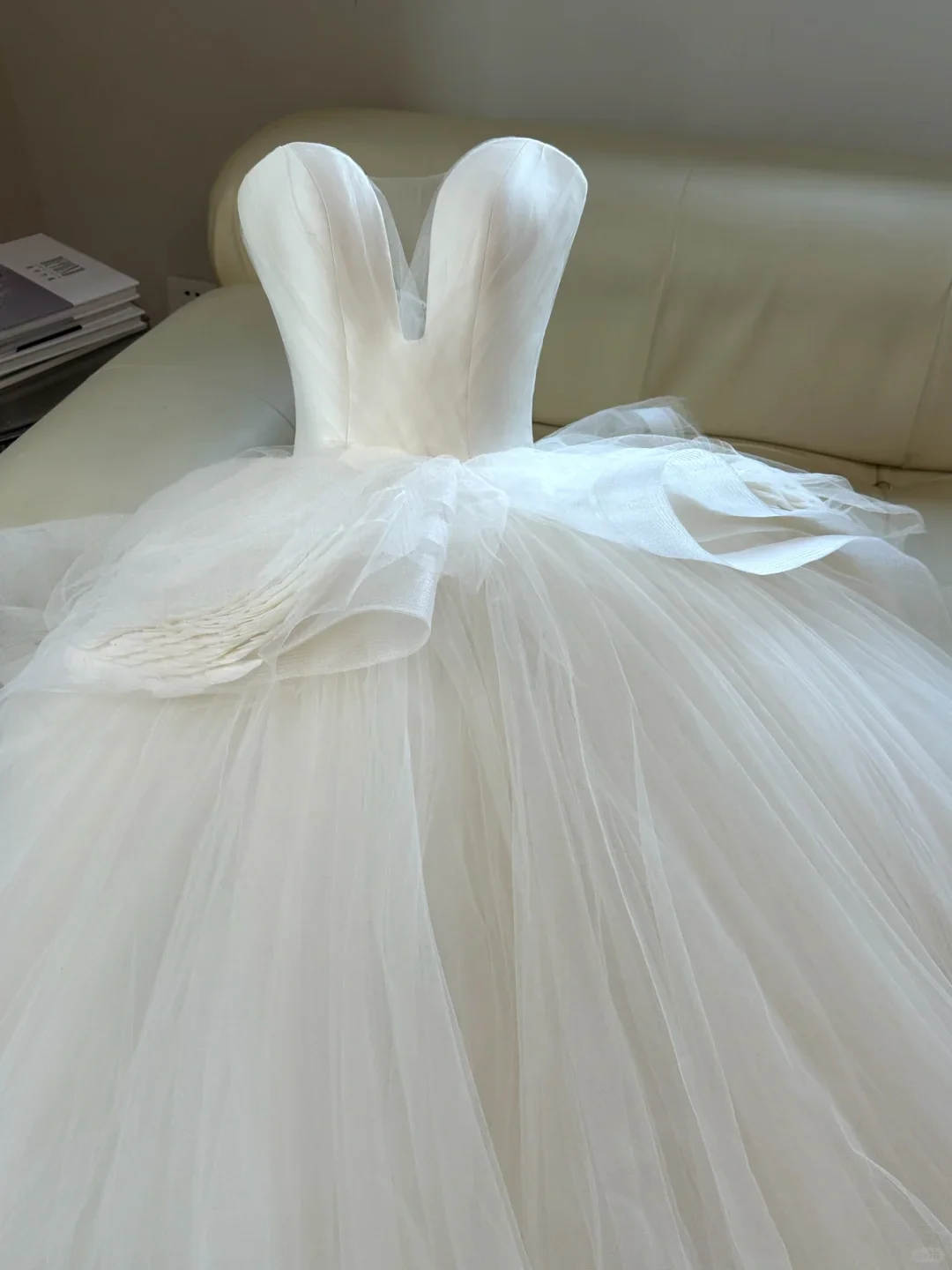 Ethereal Wedding Dress Ball Gown Sweetheart Tulle White Sleeveless Long Simple Wedding Dresses Bridal Gowns DH2052 - Deanwangkt