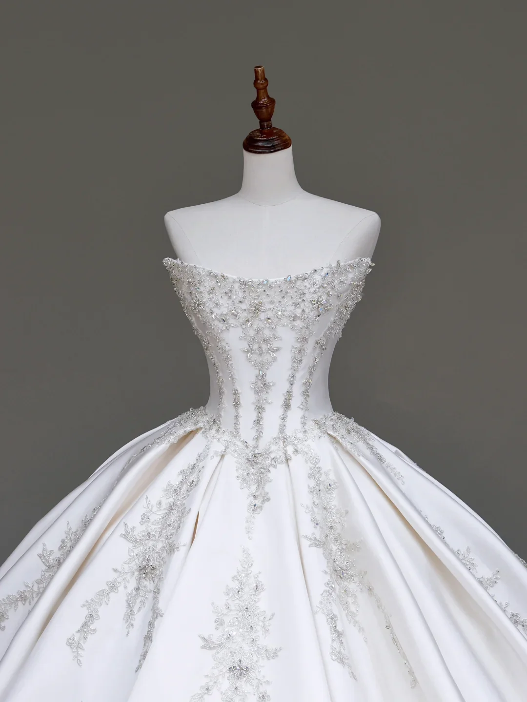 Unique Bridal Gown Ball Gown Strapless White Satin Wedding Dresses Beads Bridal Gowns DP708 - Deanwangkt