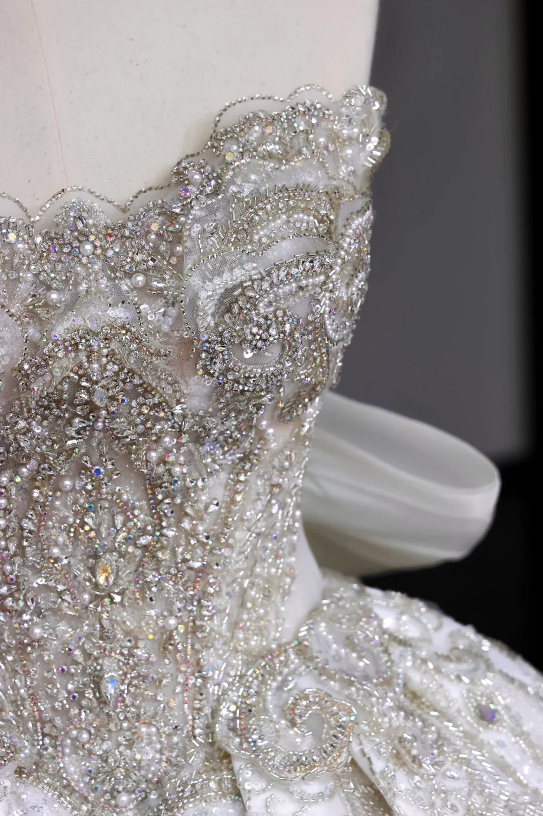 Unique Bridal Gown Ball Gown Sweetheart White Satin Wedding Dresses Bridal Gowns DP675 - Deanwangkt