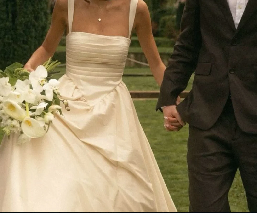 Unique Wedding Dress Ball Gown Square Neck Satin Long Wedding Dresses Bridal Gowns Elegant Brides Gown DH723 - Deanwangkt