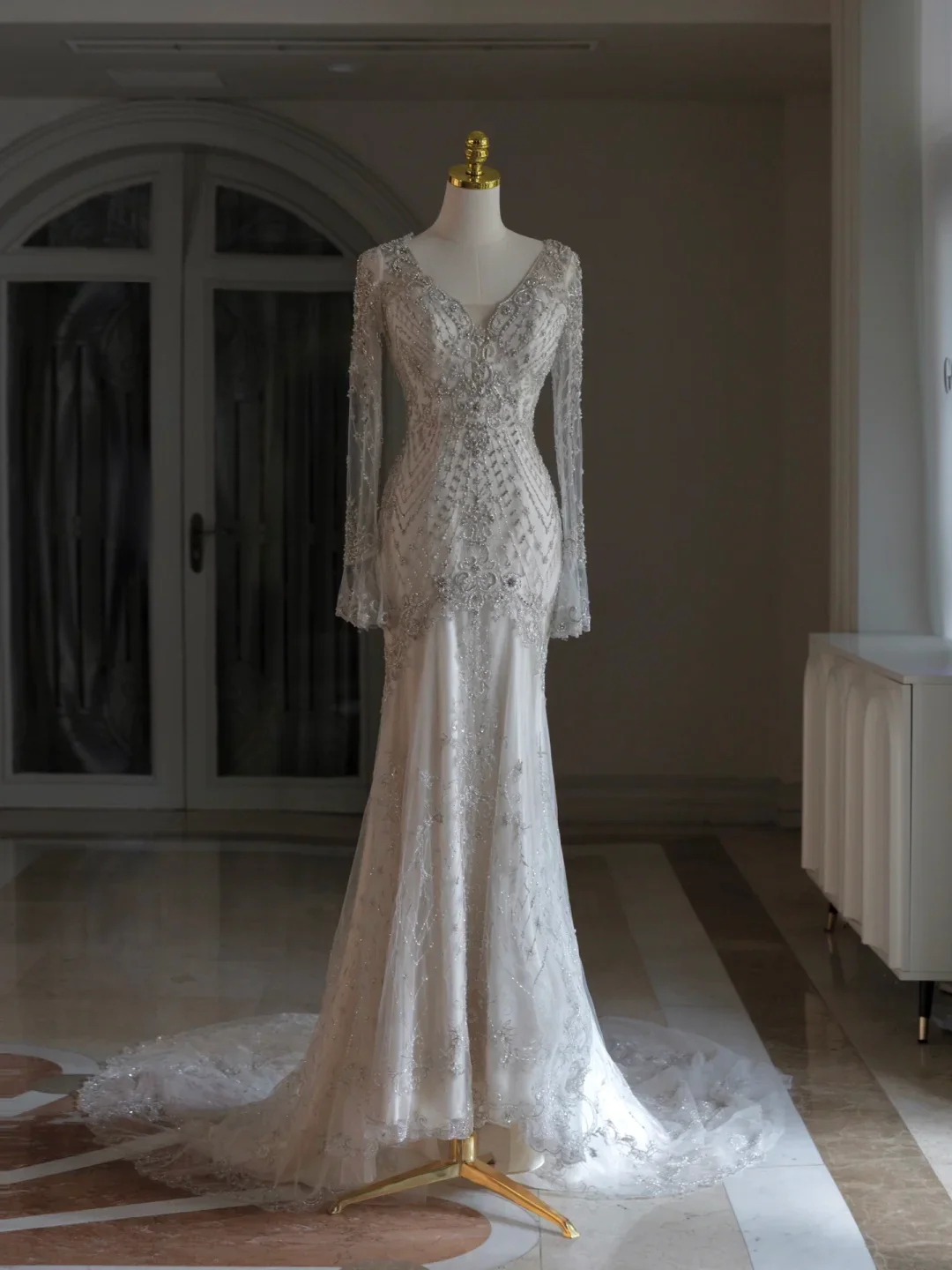 Luxury Mermaid V Neck Sequin With Silver Beads White Wedding Dress Modest Wedding Dresses Princess Wedding Gowns DH1546 - Deanwangkt