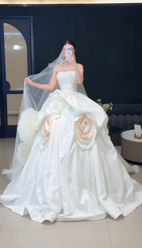 Modest Strapless Ball Gown Taffeta Long Wedding Dresses White Bridal Dresses Sleeveless Bridal Gowns DP04040 - Deanwangkt