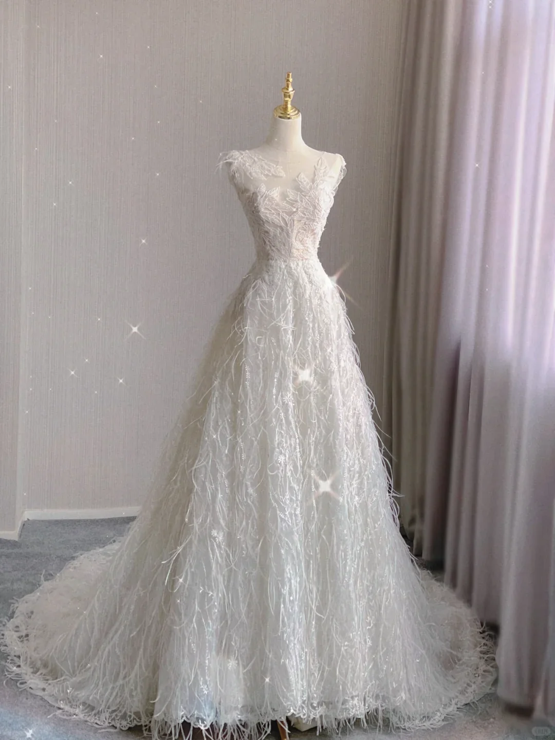 Luxury Ball Gown Scoop Neckline Long White Lace Wedding Dresses Bride Dress DP358 - Deanwangkt