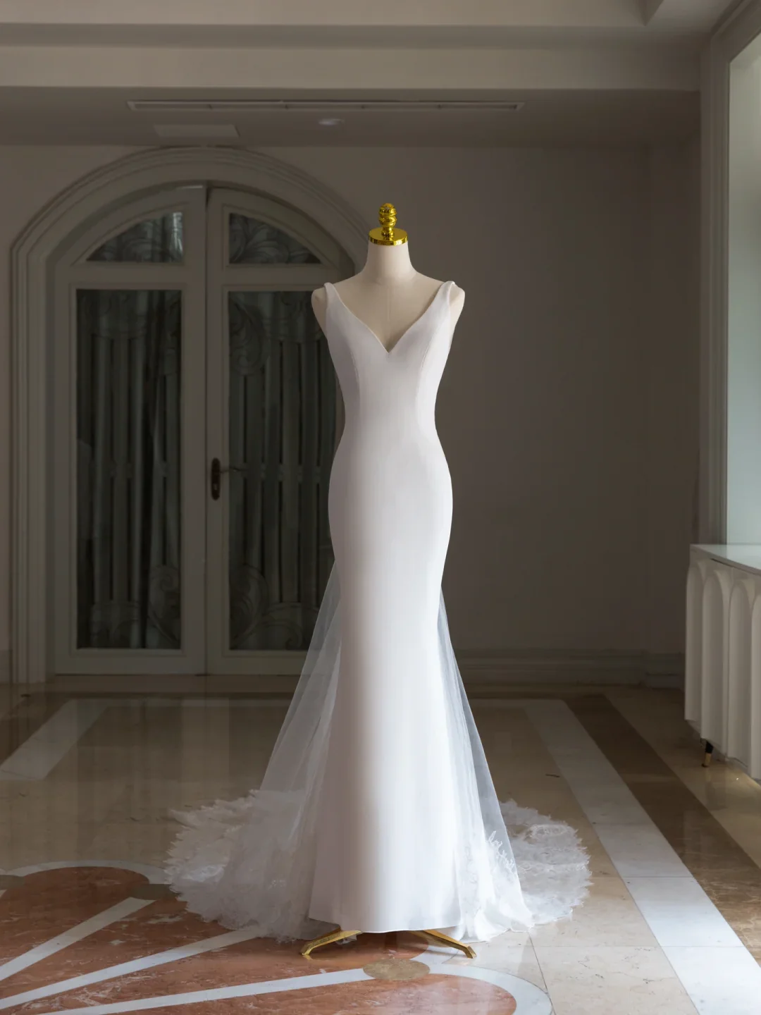 Simple Mermaid V Neck Satin White Wedding Dress Modest Wedding Dresses Princess Wedding Gowns DH1559 - Deanwangkt