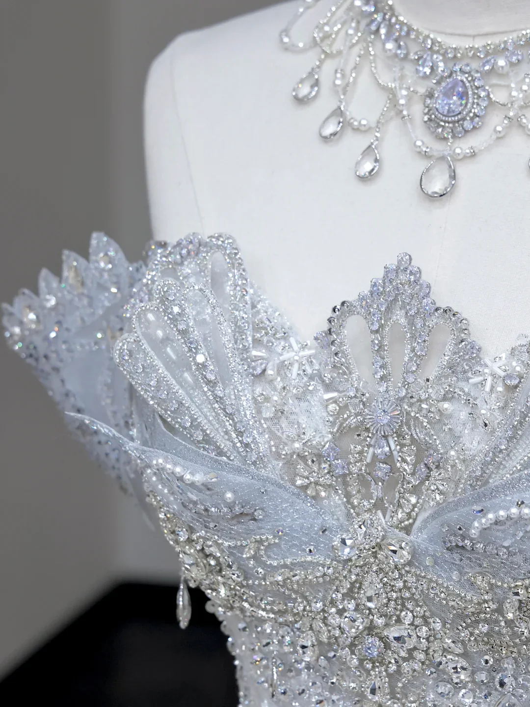 Classy Elegant Ball Gown Off The Shoulder Sequin White Short Sleeves Wedding Dress Brides Dress DP702 - Deanwangkt