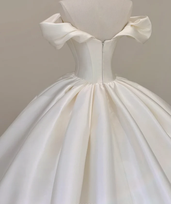 Elegant Ball Gown Off The Shoulder Satin Wedding Dresses White Brides Dress P0002 - Deanwangkt