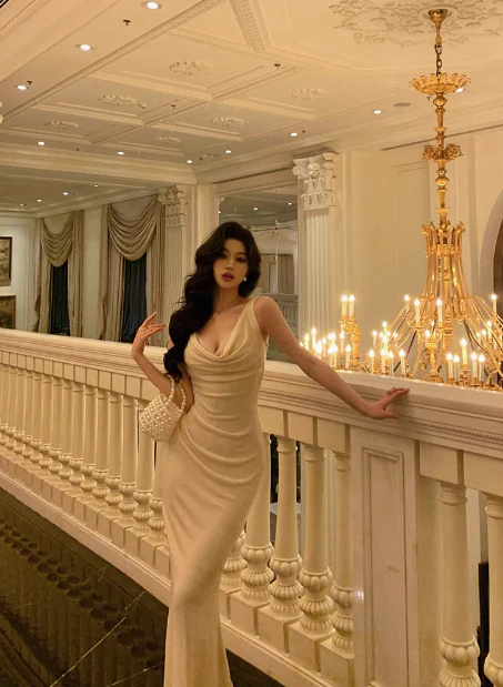 Vintage Sheath V Neckline Champagne Satin Sleeveless 18th Birthday Dress Party Gown Birthday Outfits For Women DP0209 - Deanwangkt