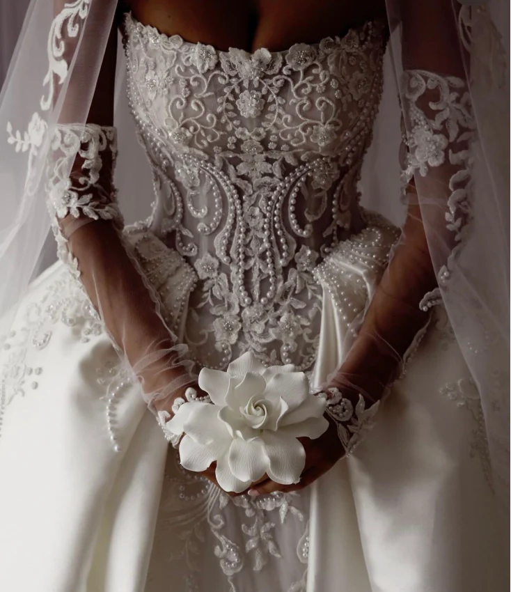 Beautiful Ball Gown Sweetheart Sleeveless White Satin Pleated White Pearls Beads Wedding Dress Modest Wedding Dresses Princess Wedding Gowns DH1483 - Deanwangkt