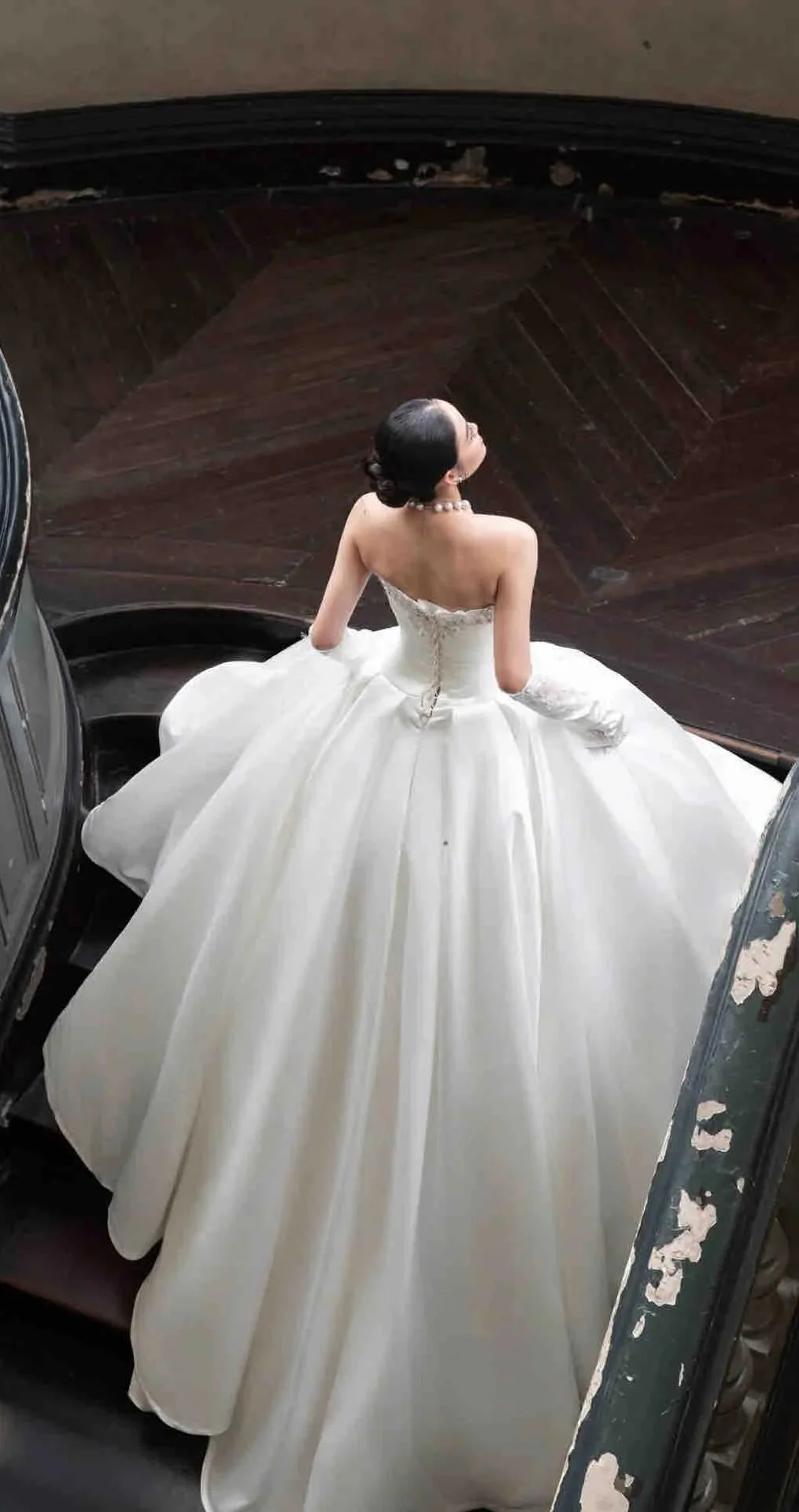 Modest Strapless Luxury Wedding Dresses White Ball Gown Satin Applique Train Bridal Gowns DP2985 - Deanwangkt