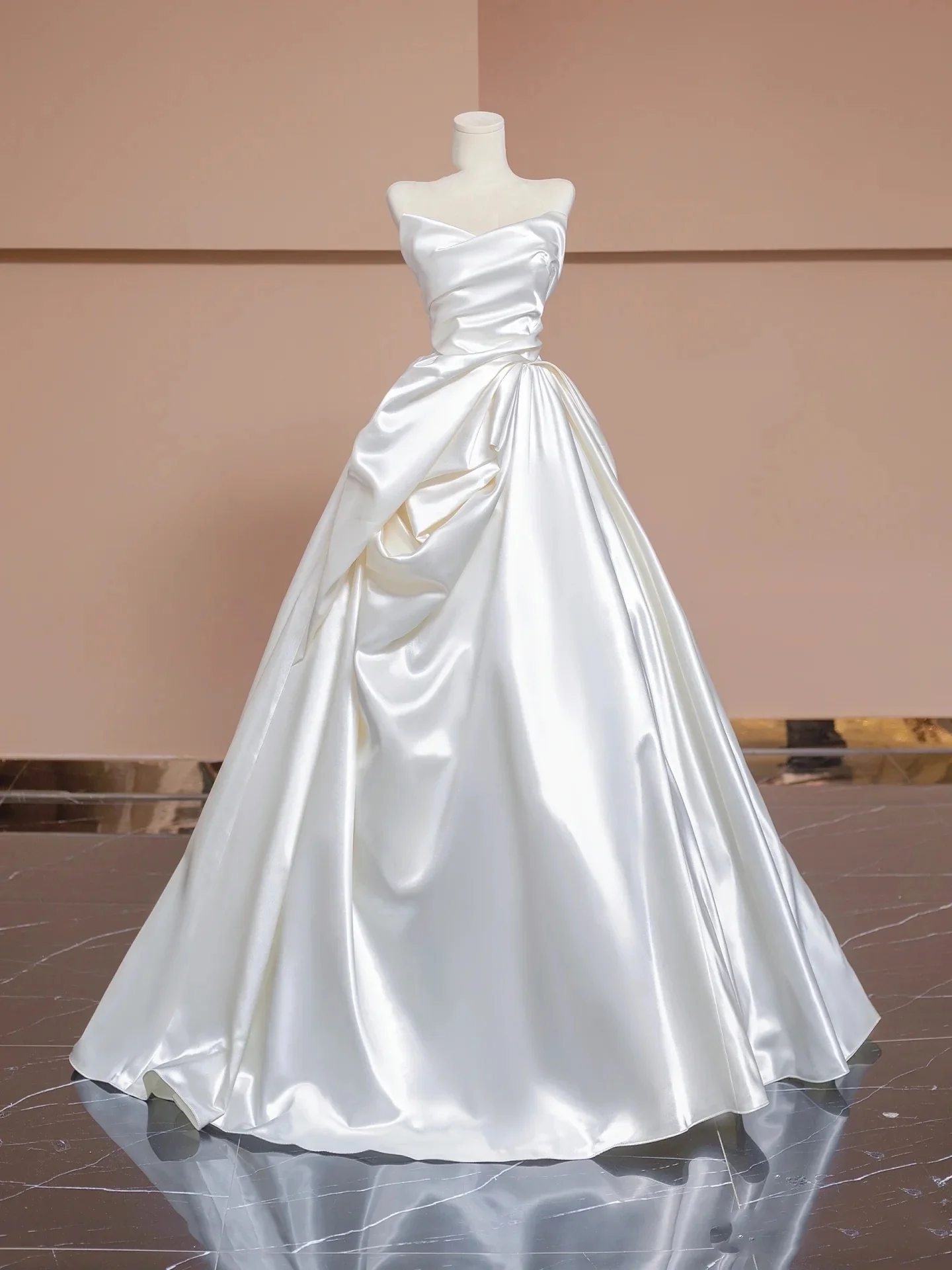 Unique Wedding Dresses Ball Gown Sweetheart Neck Satin White Long Wedding Dresses Simple Bride Dress Bridal Gowns DH1482 - Deanwangkt