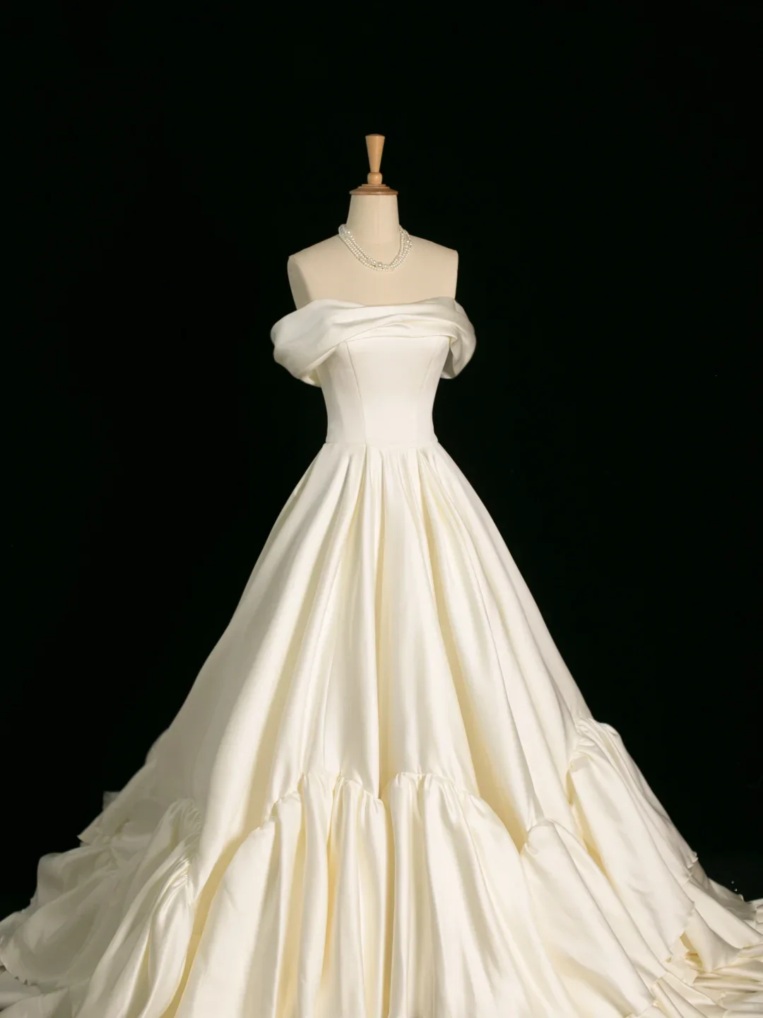 Pretty Wedding Dress Ball Gown Off The Shoulder Short Sleeves Satin Long Vintage Wedding Dresses Bridal Gowns Brides Gown DH386 - Deanwangkt