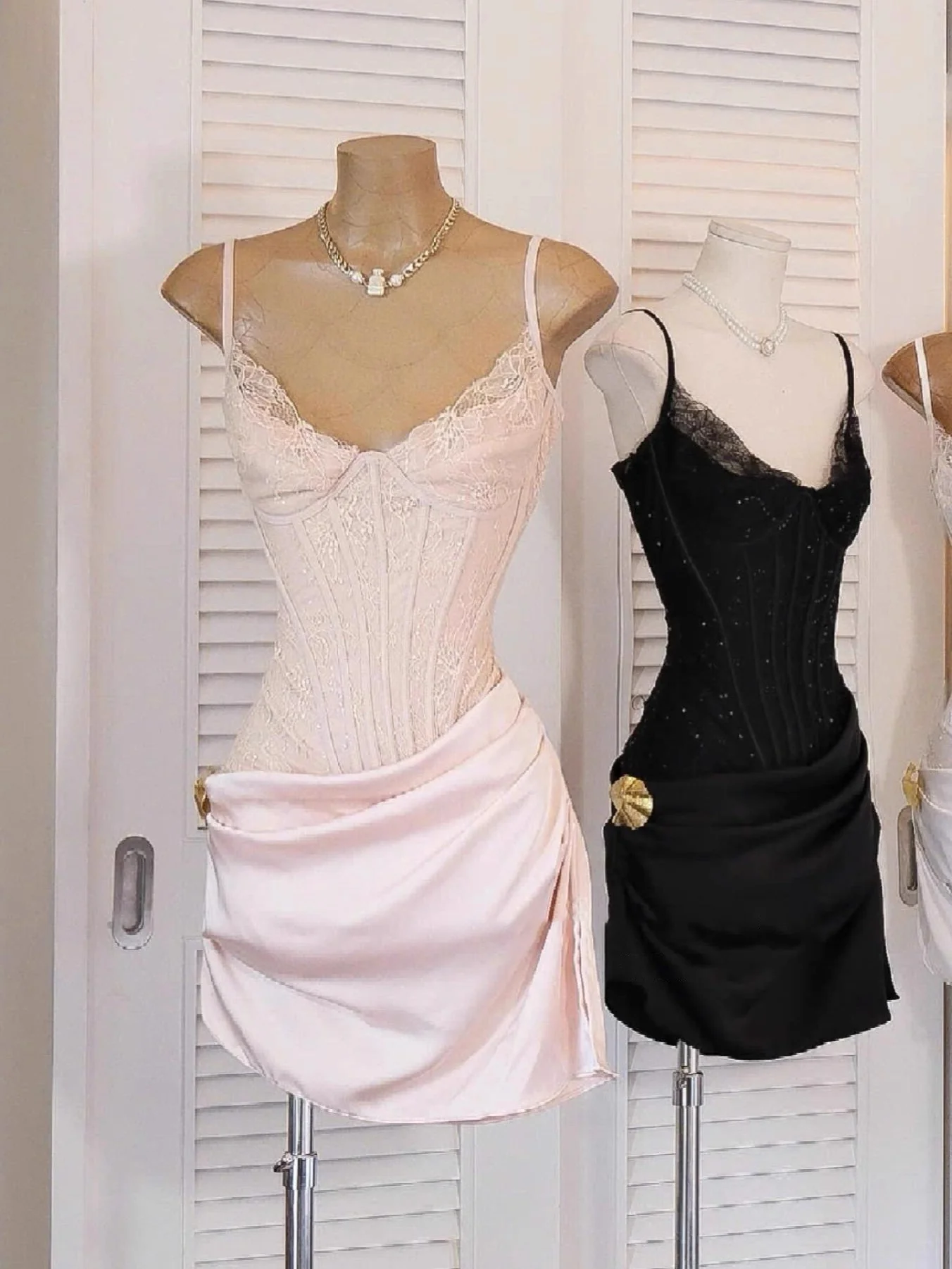 Modest Sheath Spaghetti Straps Little Black Dress Party Dresses Short Formal Homecoming Dresses Night Chic Elegant Cocktail Dresses 16th Birthday Outfits Lace Hoco Dress DH2767 - Deanwangkt