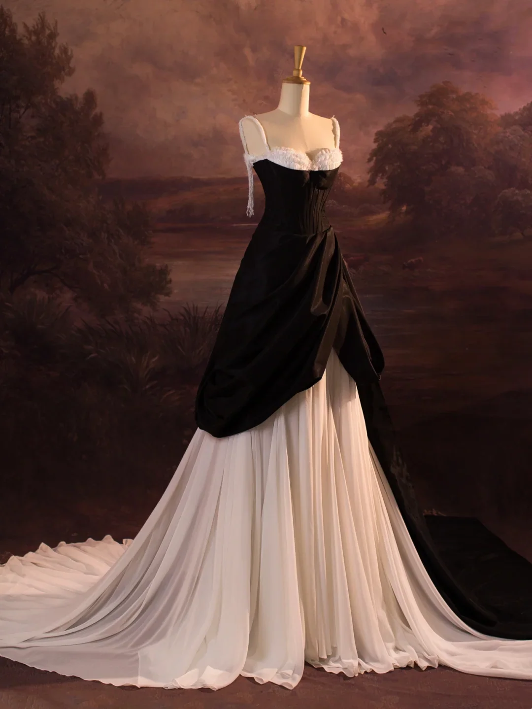 Pretty Wedding Dress Ball Gown Spaghetti Straps Black Satin Long Vintage Wedding Dresses Bridal Gowns Brides Gown DH339 - Deanwangkt
