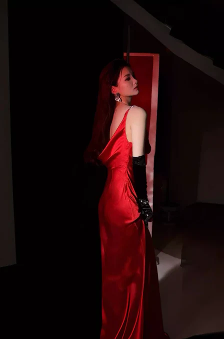 Modest Burgundy Spaghetti Strap Long Evening Gown Sheath Elegant Satin Formal Dress Open Back Party Dress  DH2754 - Deanwangkt