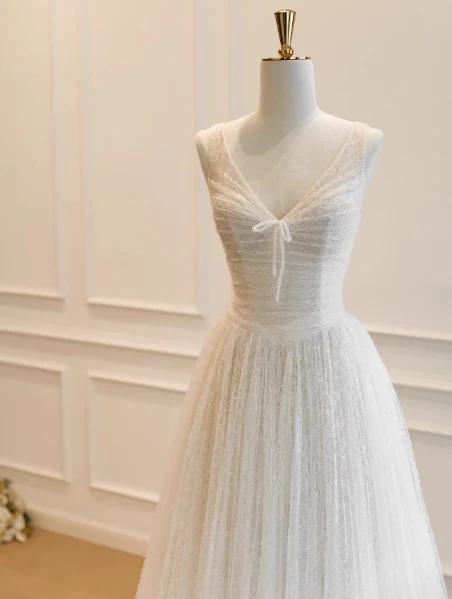 Elegant V-neck A-Line Long Wedding Dresses Lace White Bridal Gowns DP3299 - Deanwangkt