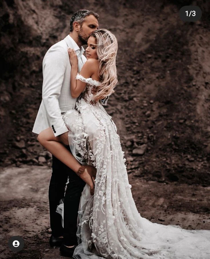 Unique Bridal Dress A Line Off The Shoulder White Tulle Lace Long Wedding Dresses Pretty Bridal Gowns DH1250 - Deanwangkt