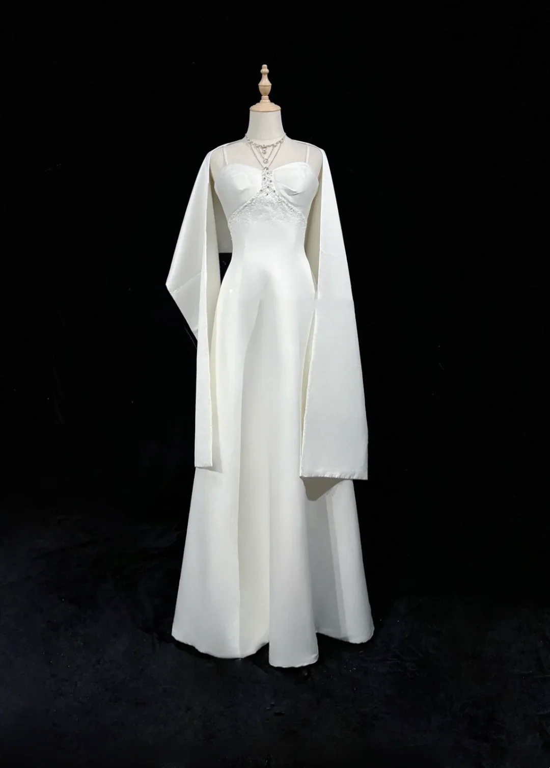 Vintage Wedding Dress A line Spaghetti Straps White Satin Sleeveless Long Vintage Wedding Dresses Bridal Gowns Brides Gown With Cape DH524 - Deanwangkt