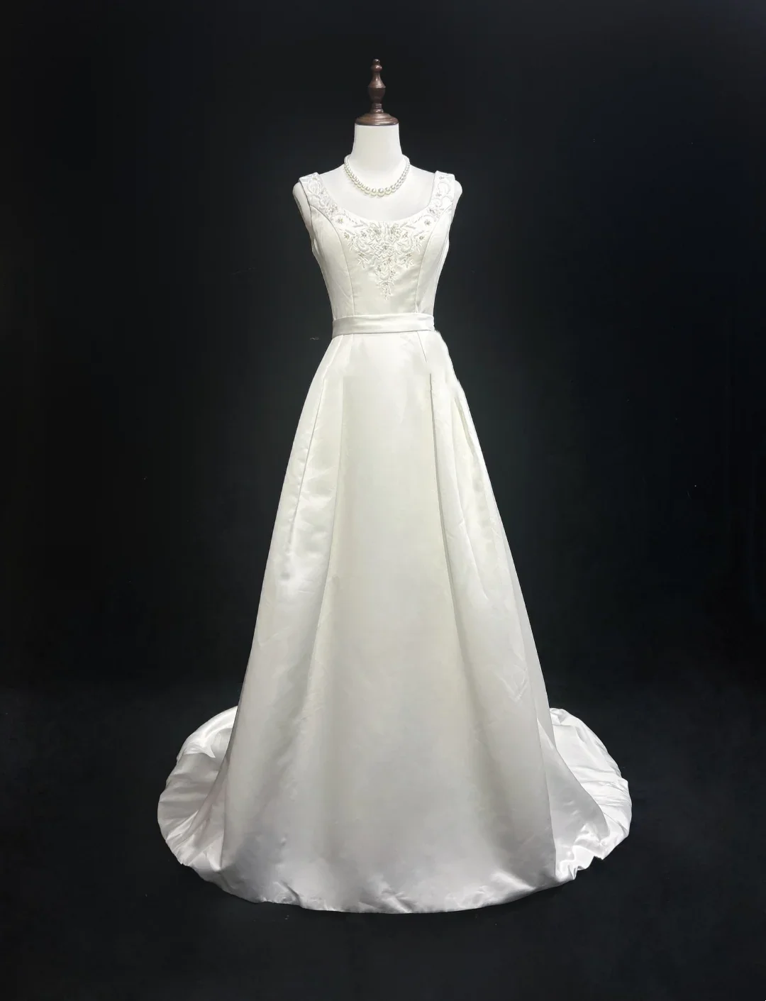 Unique Bridal Gown Ball Gown Square Neck Long White Satin 70s Wedding Dresses Vintage Bridal Gowns DH1146 - Deanwangkt