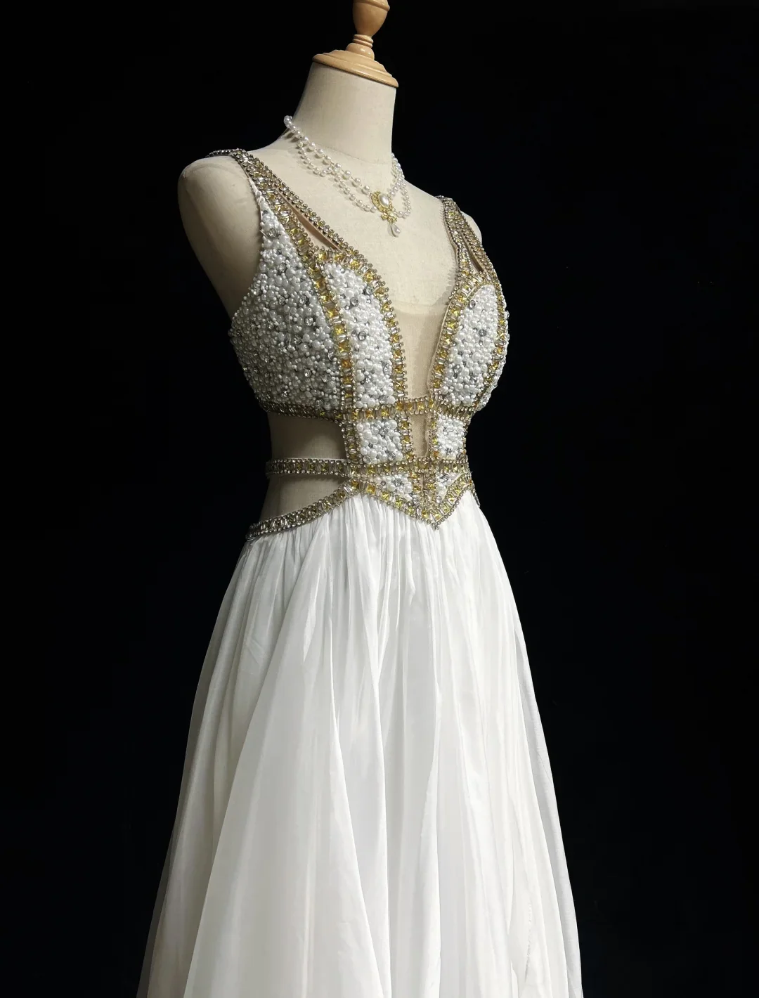 Retro A Line V Neck White Chiffon With Silver Gold Beads Long Flowers Prom Dresses Party Dress 21st Birthday Outfits Prom Gowns DH2662 - Deanwangkt