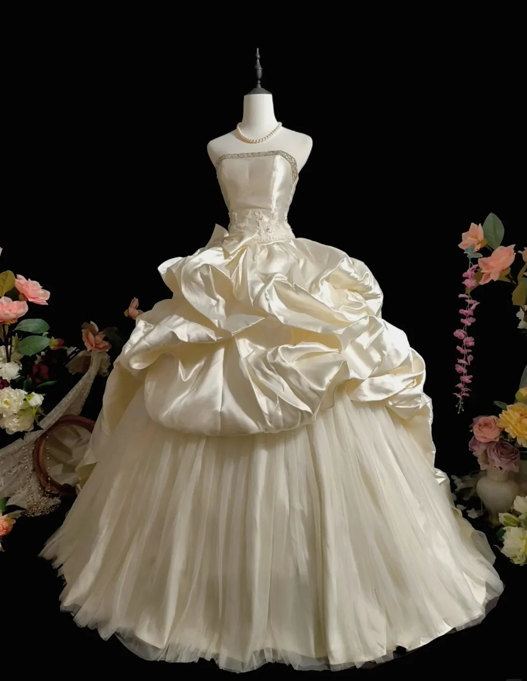 Vintage Strapless Ball Gown Satin Wedding Dresses Sleeveless Light Champagne Bridal Gowns   DP3215 - Deanwangkt