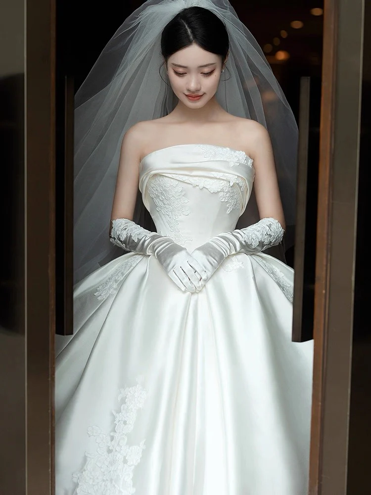 Princess Bridal Dress Ball Gown Strapless Sleeveless Lace White Appliques Wedding Dresses Pretty Bridal Gowns DH958 - Deanwangkt