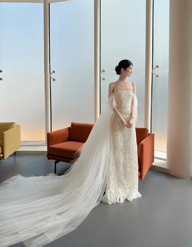 Elegant Strapless Sheath Wedding Dresses Lace Applique White Bridal Dresses DP3327 - Deanwangkt