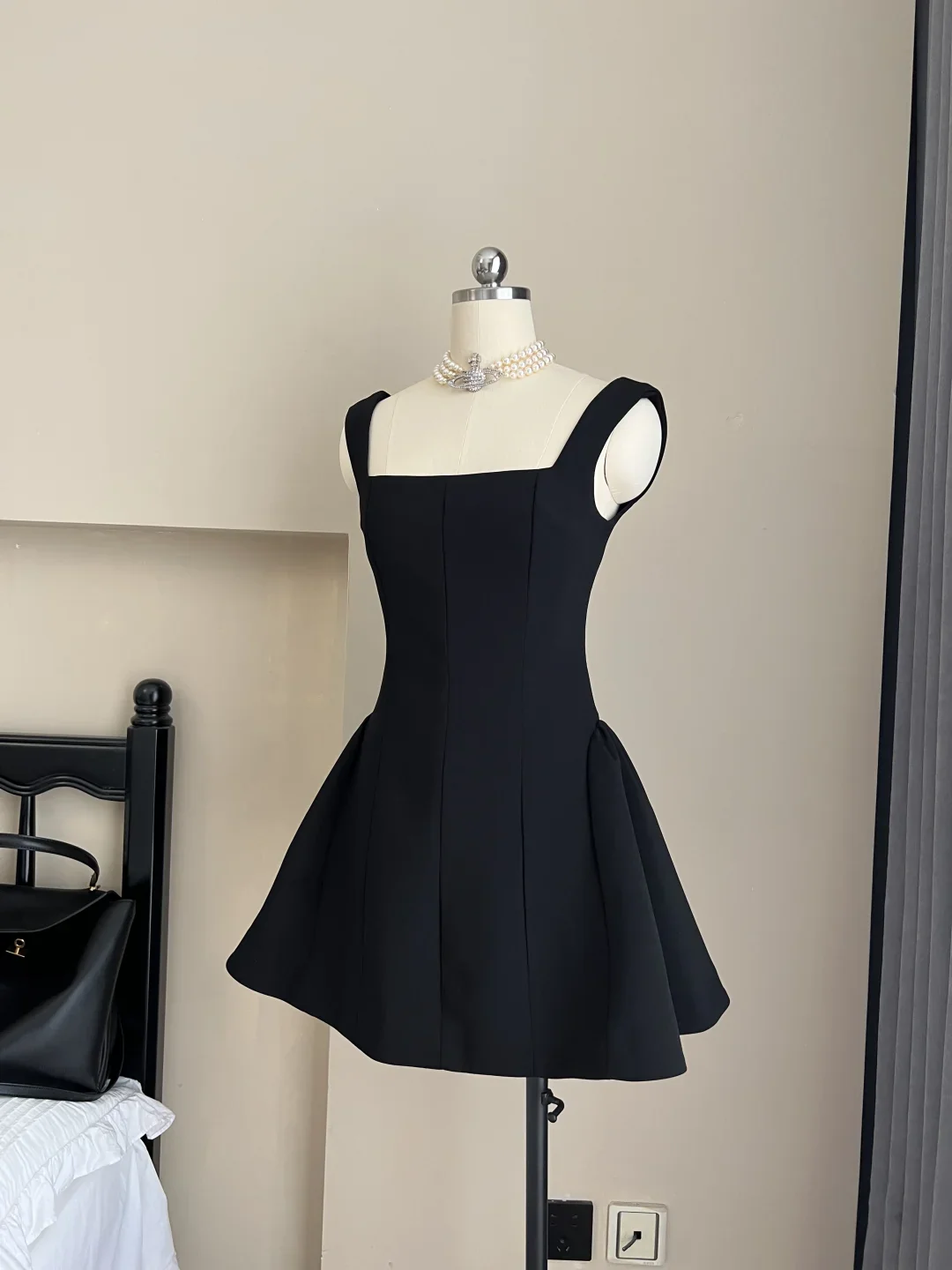 Simple A Line Square Neck Little Black Dress Satin Formal Short 8th Grade Homecoming Dress Summer Middle School Hoco Dresses Birthday Outfits W996 - Deanwangkt