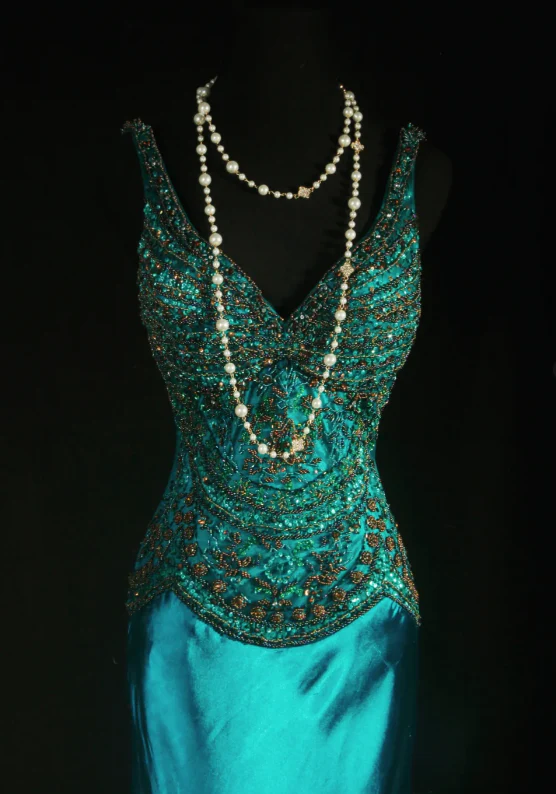 Vintage V-neck Sheath Blue Long Prom Dresses Satin Beaded Blue Evening Dresses DP3770 - Deanwangkt