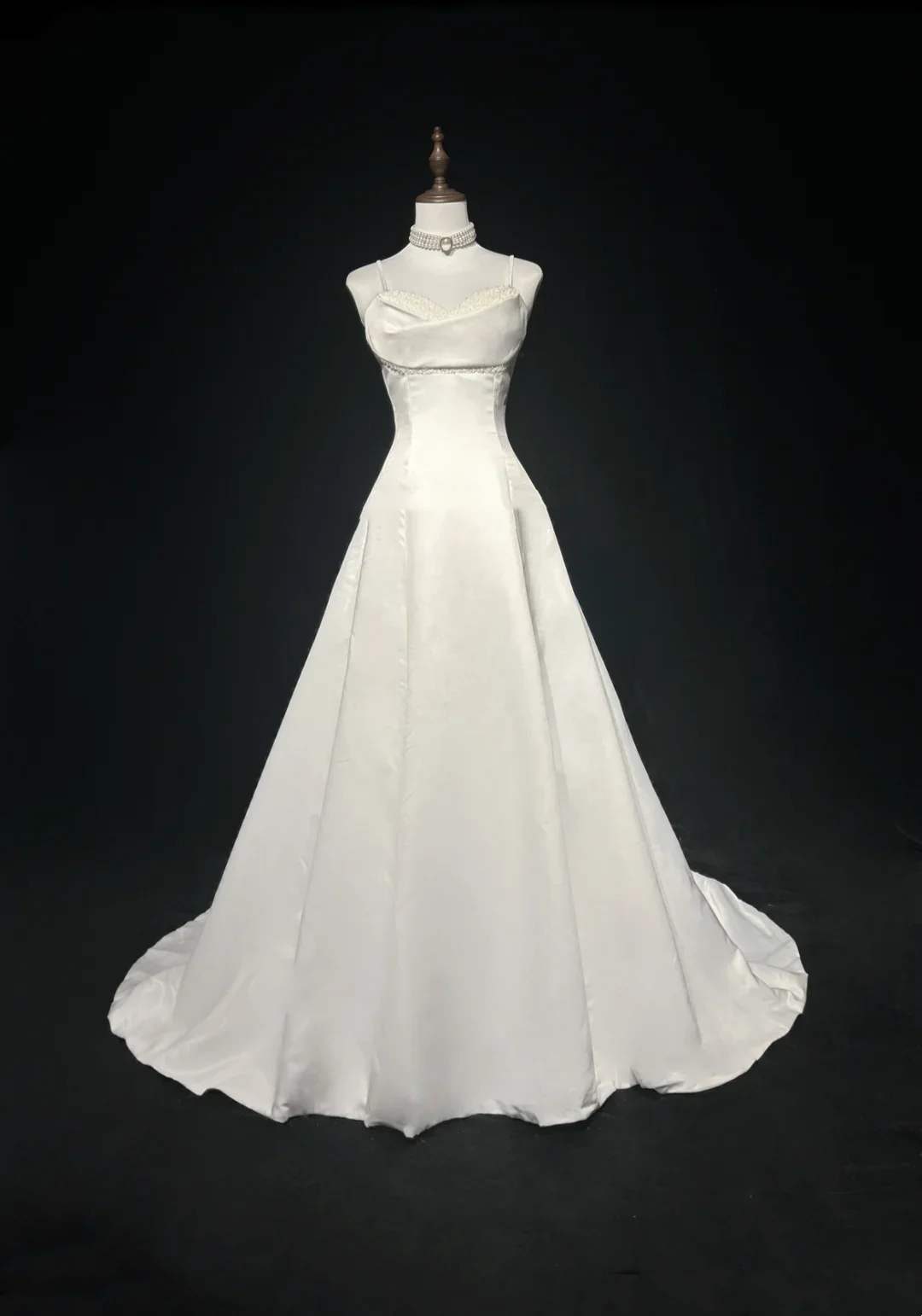 Vintage Bridal Gown 1960s Ball Gown Spaghetti Straps Sleeveless Satin Beads Long White 90s Wedding Dresses Elegant Bridal Gowns DH1101 - Deanwangkt
