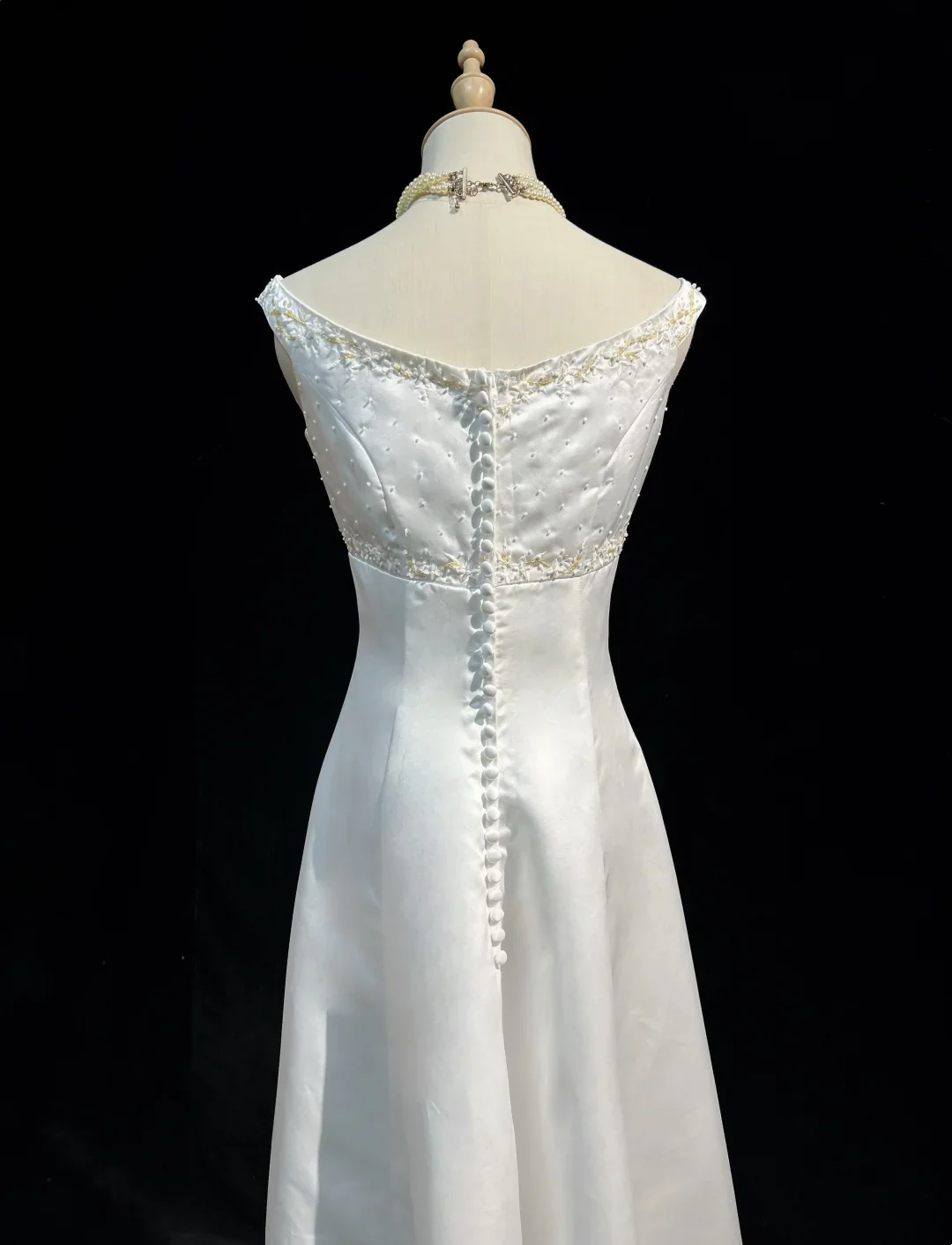 Classic Bridal Gown A line Jewel Neck Satin Long White Wedding Dresses Elegant Bridal Gowns DH649 - Deanwangkt