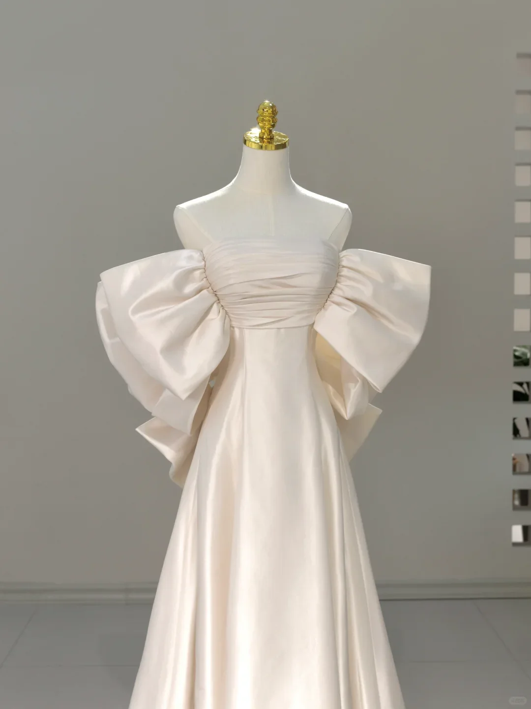 Princess Bridal Dress A line Off The Shoulder Ivory Satin Long Wedding Dress Simple Wedding Dresses Modest Wedding Gowns DH2043 - Deanwangkt