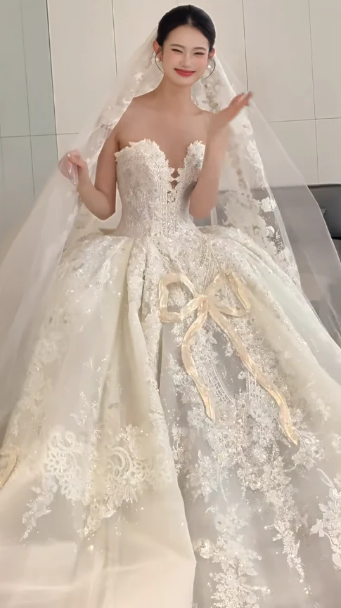 Timeless Sweetheart Ball Gown Tulle Beaded Wedding Dress Elegant Applique White Bridal Dress DP2970 - Deanwangkt