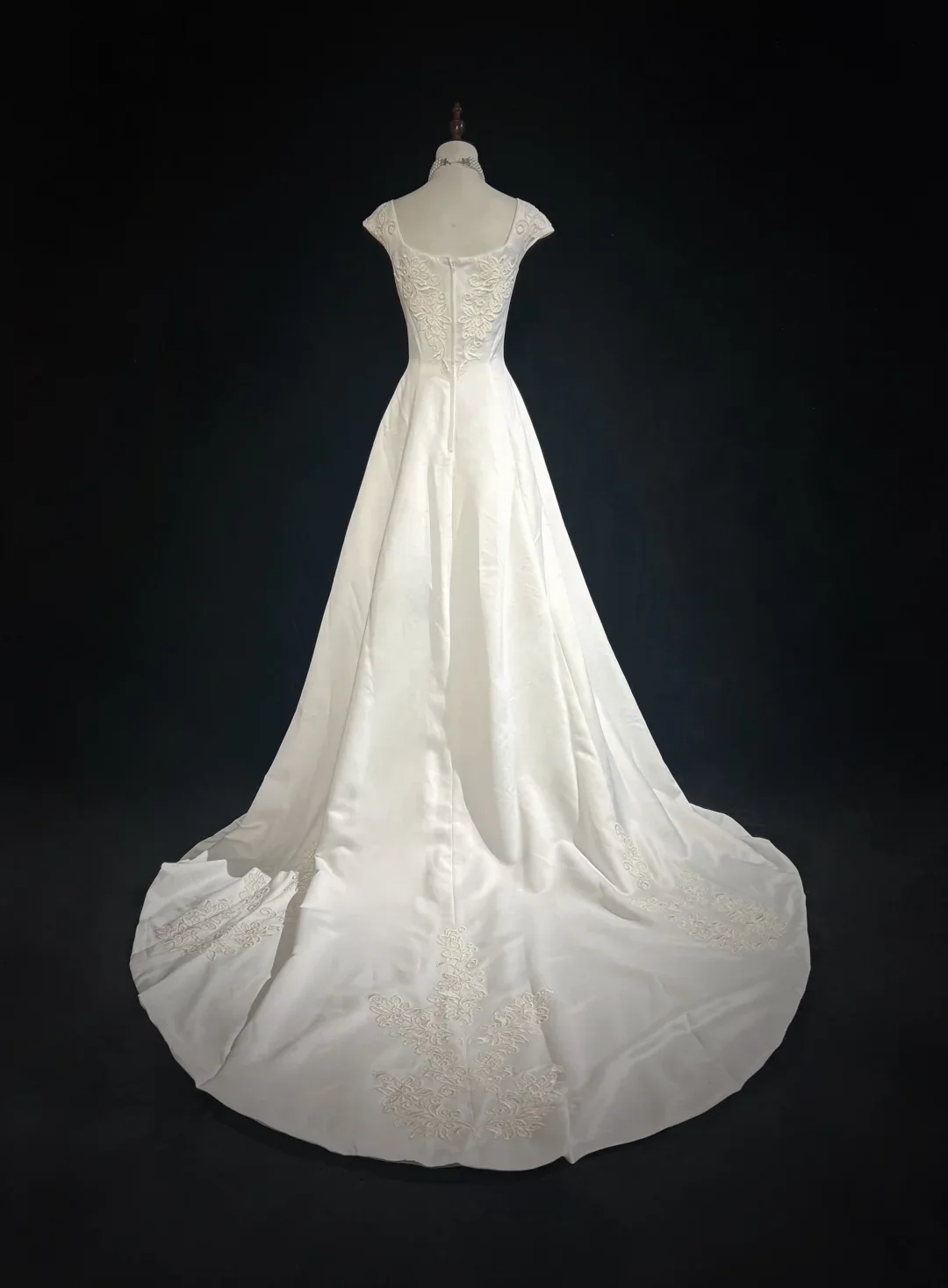 Unique Wedding Dress Ball Gown Square Neck Long White Satin 90s Wedding Dresses Vintage Bridal Gowns DH1150 - Deanwangkt
