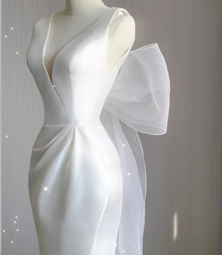 Simple Mermaid V Neckline Long White Wedding Dresses Summer Brides Dress DP473 - Deanwangkt