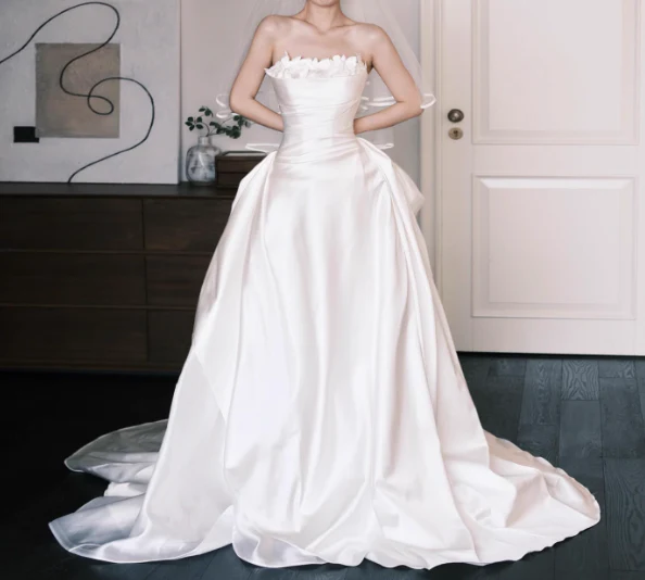 Stunning Strapless Long Ball Gowns Satin Floor-length Wedding Dress Simple Bridal Gown DH2687 - Deanwangkt