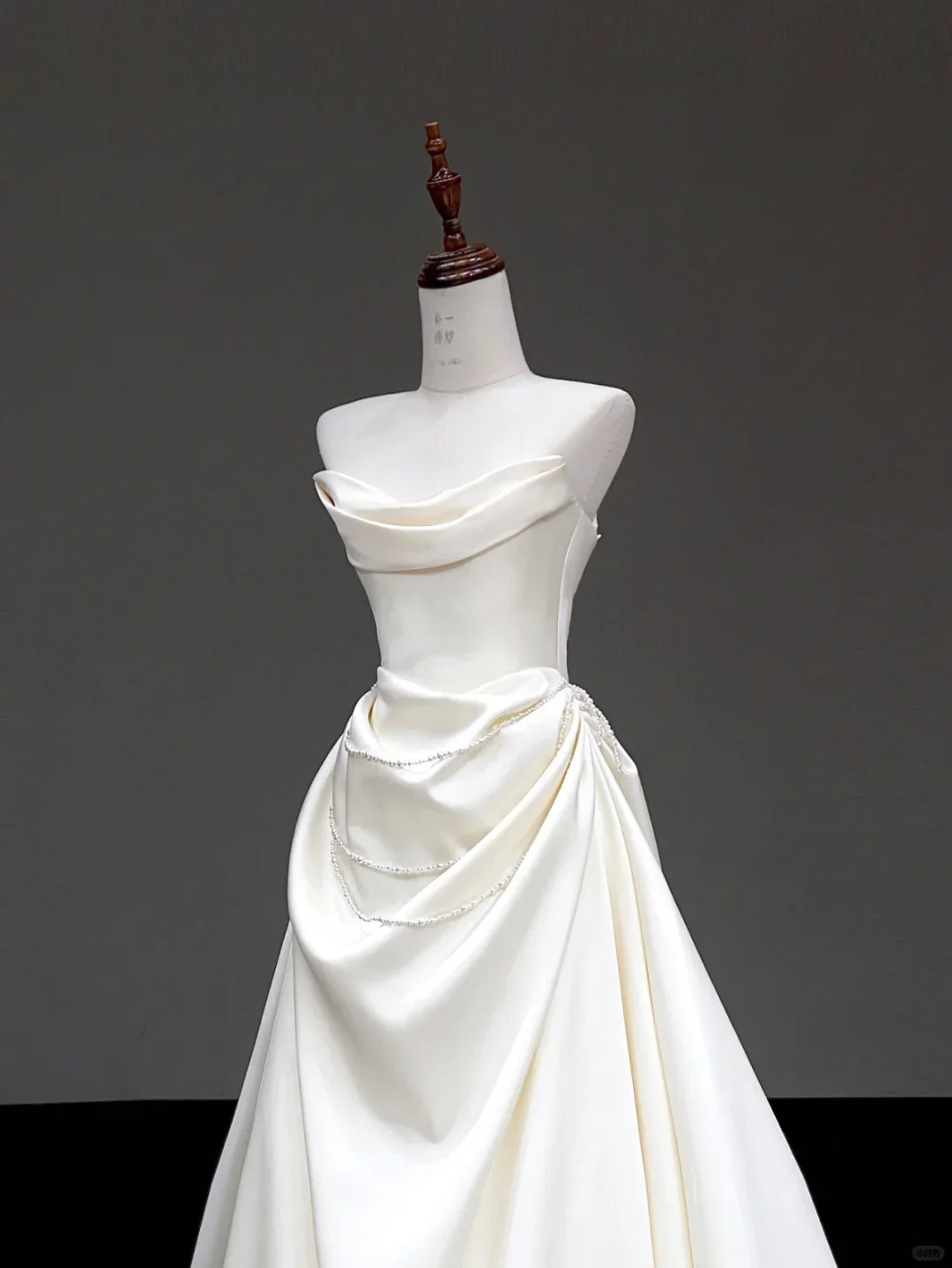 Unique Bridal Gown Ball Gown Strapless White Satin Wedding Dresses Bridal Gowns DP642 - Deanwangkt