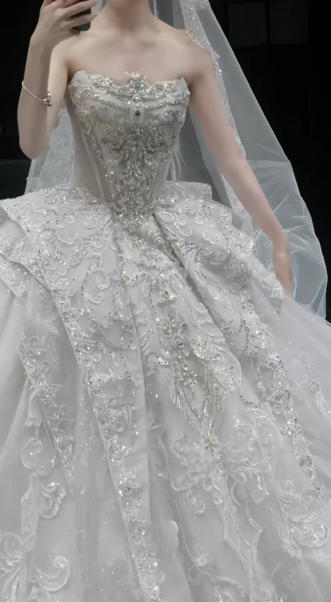 Timeless Strapless Ball Gown Tulle Wedding Dresses Beaded Applique White Bridal Gowns Sleeveless Bridal Dresses DP3356 - Deanwangkt