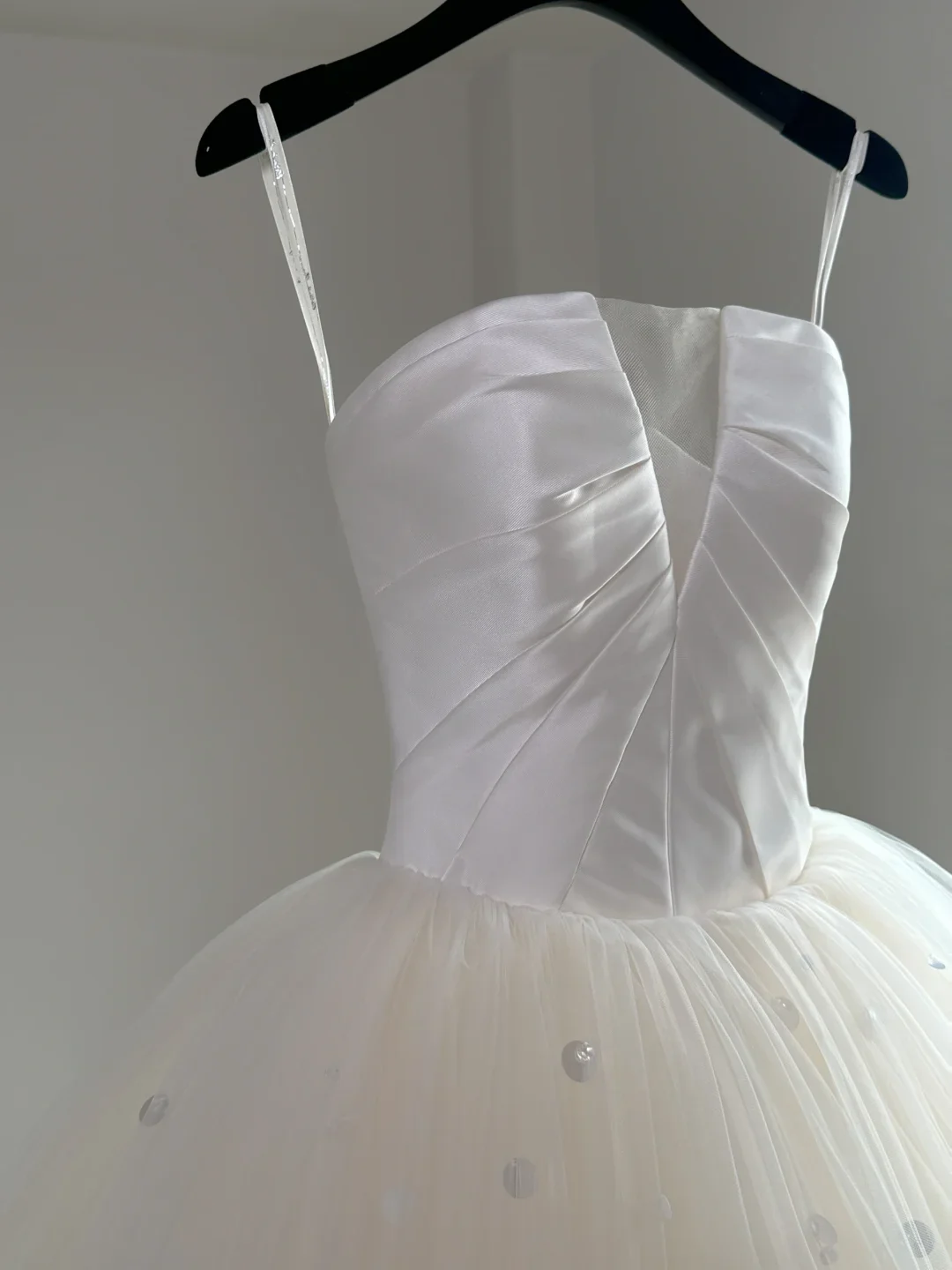 Dreamy Wedding Gown Bridal Dress Ball Gown Strapless Tulle Wedding Dress Long Sleeves Wedding Dresses Modest Wedding Gowns DH2049 - Deanwangkt