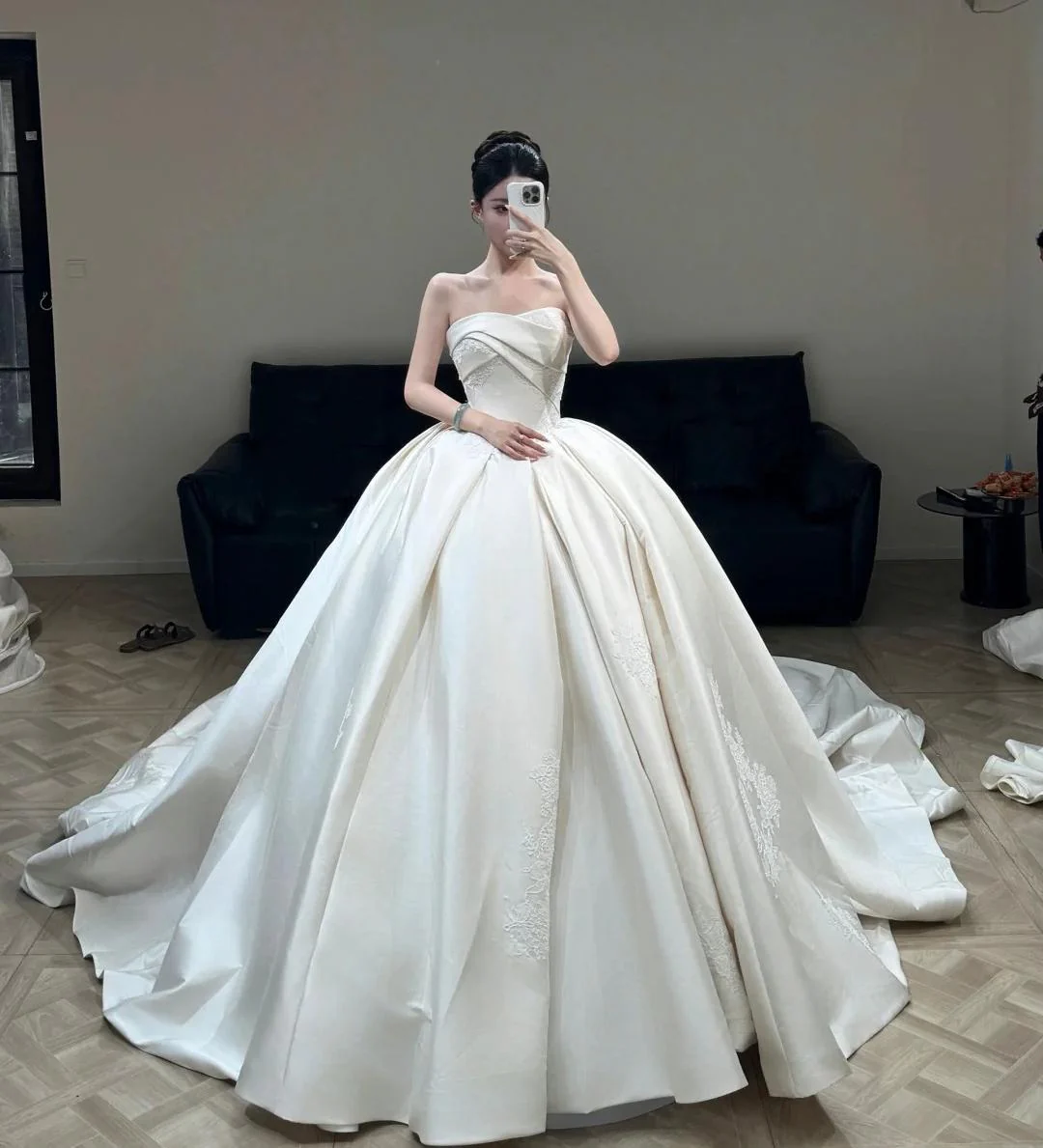 Modest Sweetheart Neck Ball Gown Satin Wedding Dresses White Train Bridal Gowns DP3226 - Deanwangkt