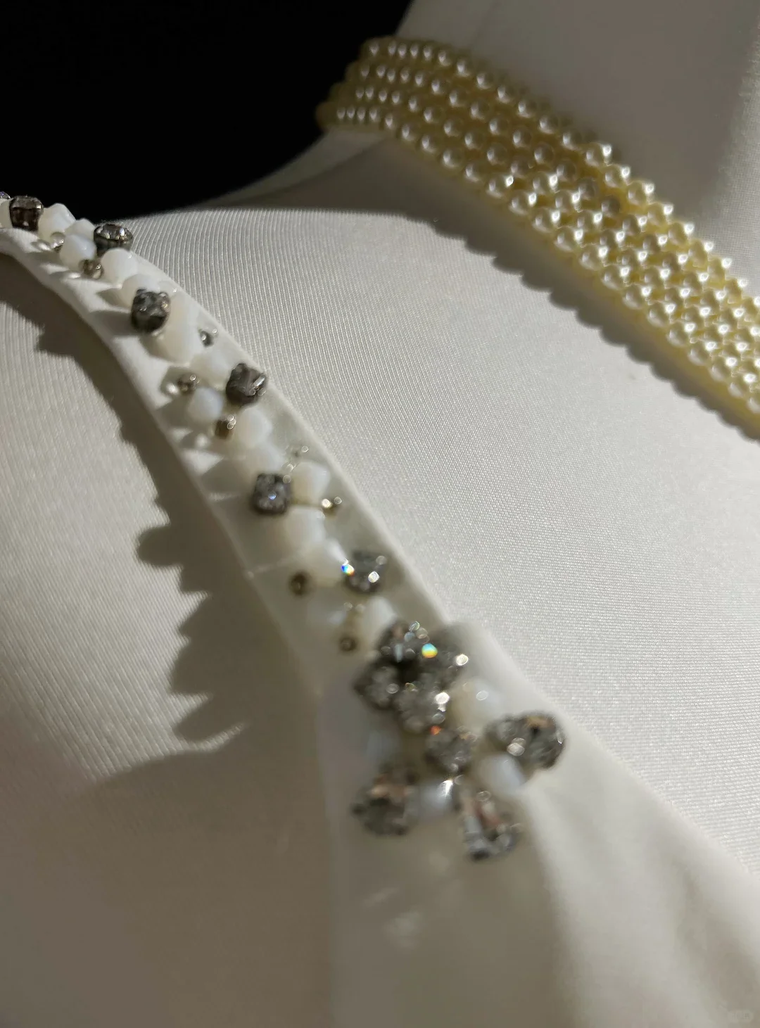 Modern A line Straps Silver Beads Chiffon Long White Backless Wedding Dresses Elegant Bridal Gowns DH657 - Deanwangkt