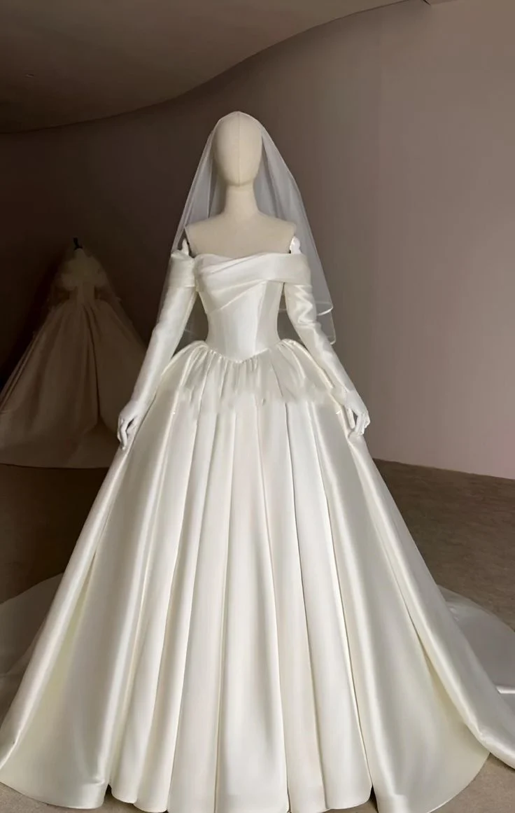 Princess Bridal Dress Ball Gown Off The Shoulder Satin Wedding Dress With Long Sleeves Wedding Dresses Modest Wedding Gowns DH1498 - Deanwangkt
